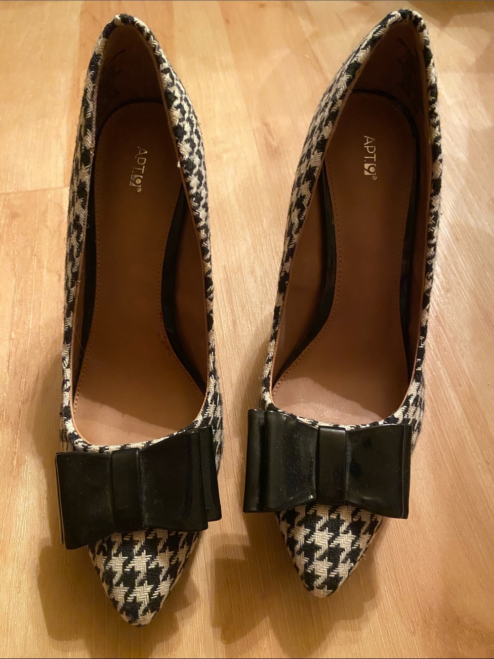 Apt. 9 Black & White Houndstooth Pointed Toe Heels with Bow